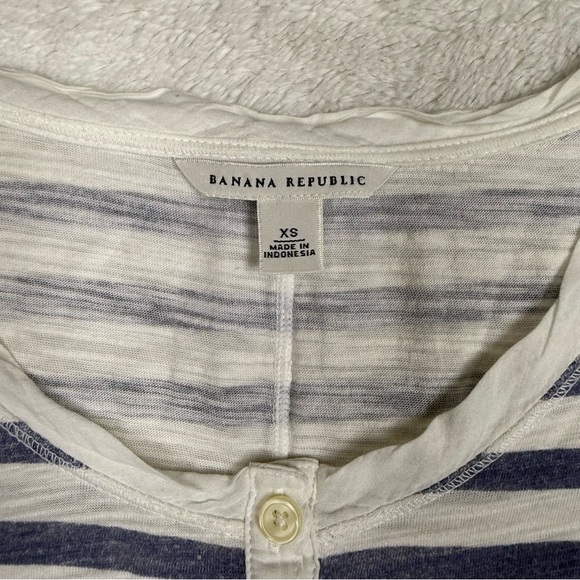 Banana Republic Navy and White Striped Long Sleeve Tee - Picture 3 of 5